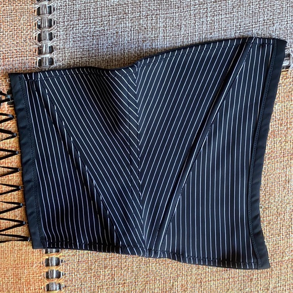 Striped Corset - Picture 2 of 6